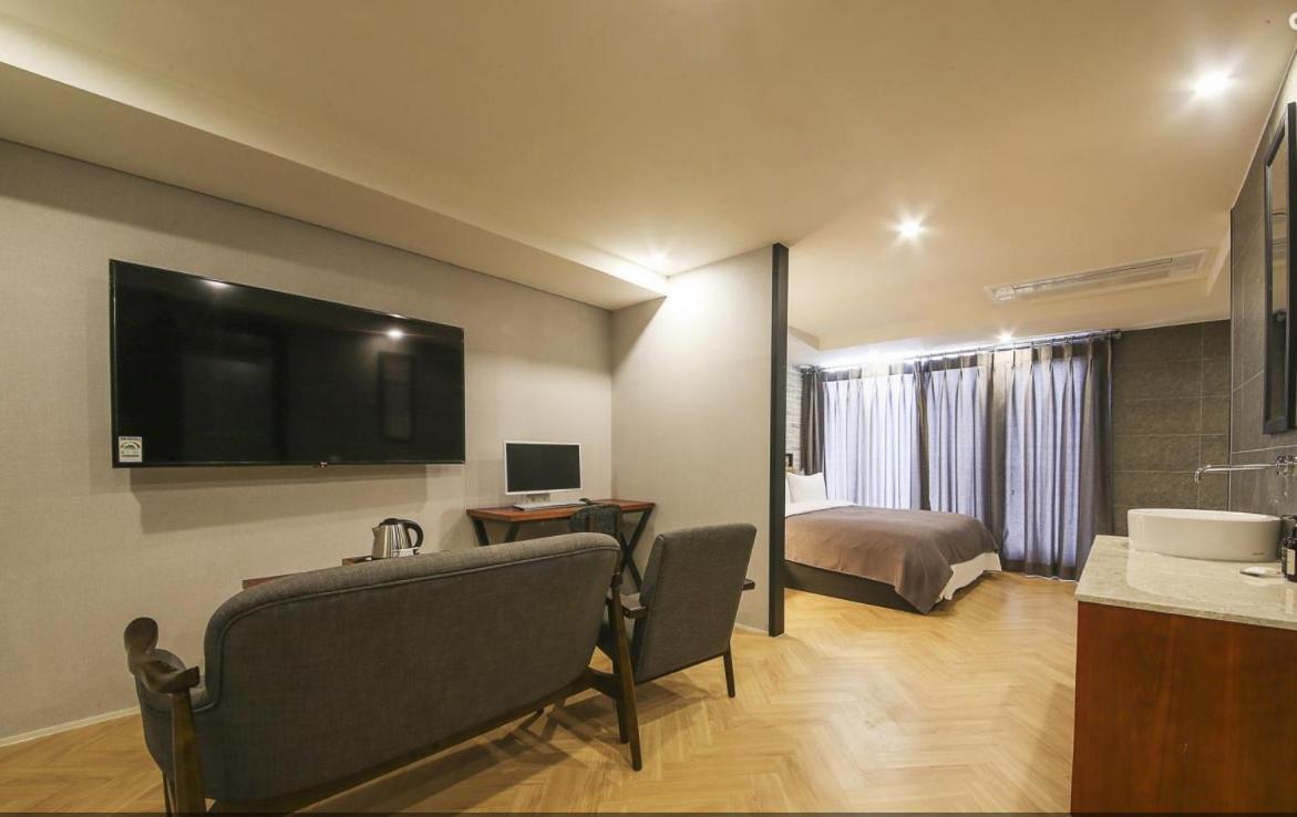 Brown Dot Hotel Gwangan Beach Busan Eksteriør billede